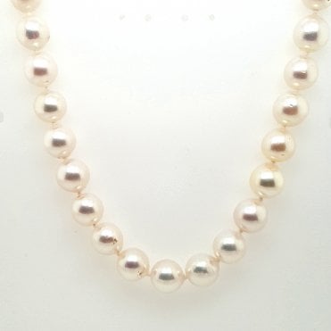 Akoya Cultured Pearl necklace 9-9.5mm pearls 18ct gold catch