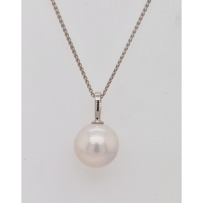 Bramwells Cultured Fresh Water Pearl Pendant and chain 9ct white gold