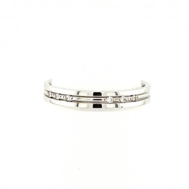 Diamond set wedding ring