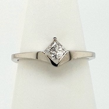 Princess Cut Diamond Solitaire Ring 0.41cts in Platinum