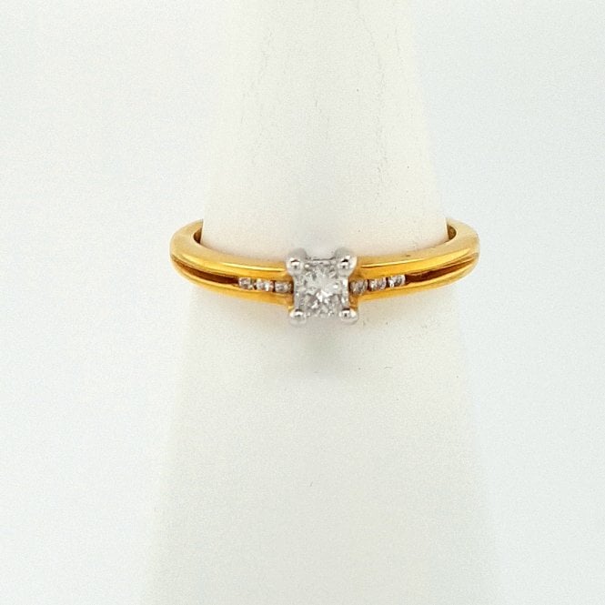 Bramwells Princess Cut Diamond Solitaire ring 18ct yellow gold