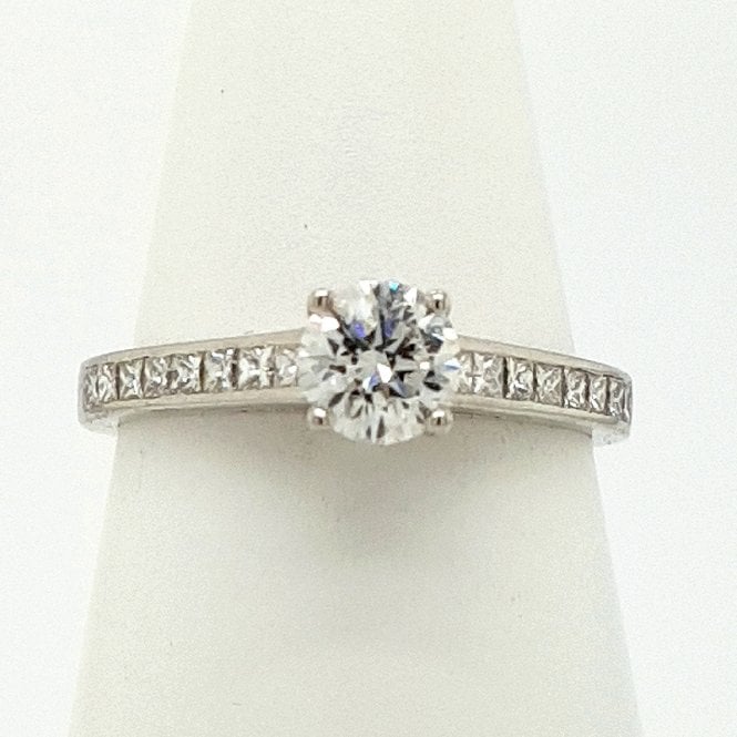 Round Brilliant Diamond Solitaire Ring 0.99cts set in Platinum