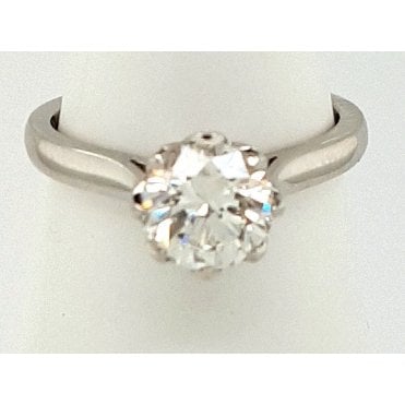 Stunning Diamond Solitaire Ring in Platinum